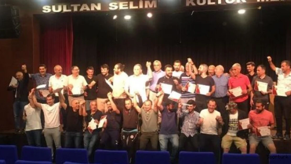 Kağıthane Futbol Antrenörleri Derneği'nden muhteşem gece