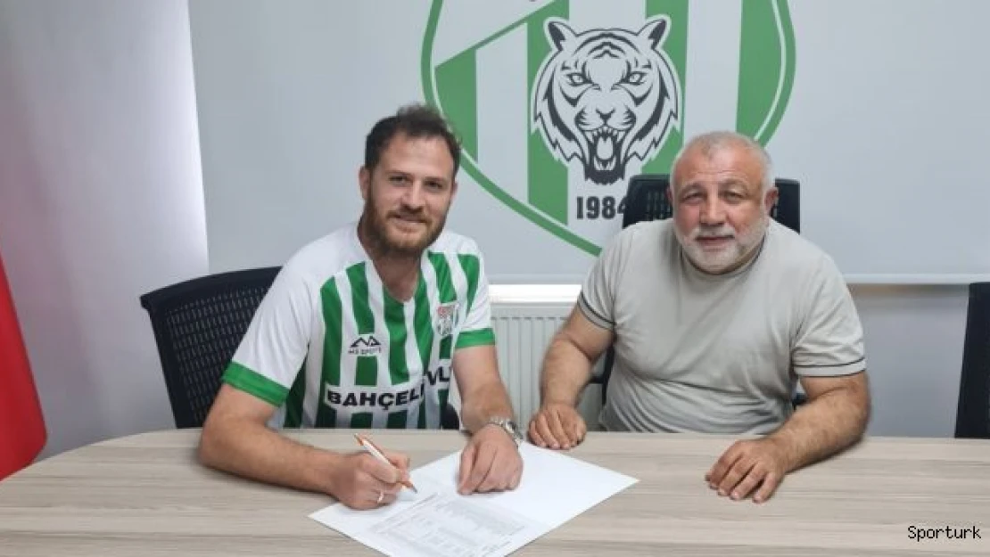 Bahçelievlerspor'a 'Kaya' gibi stoper