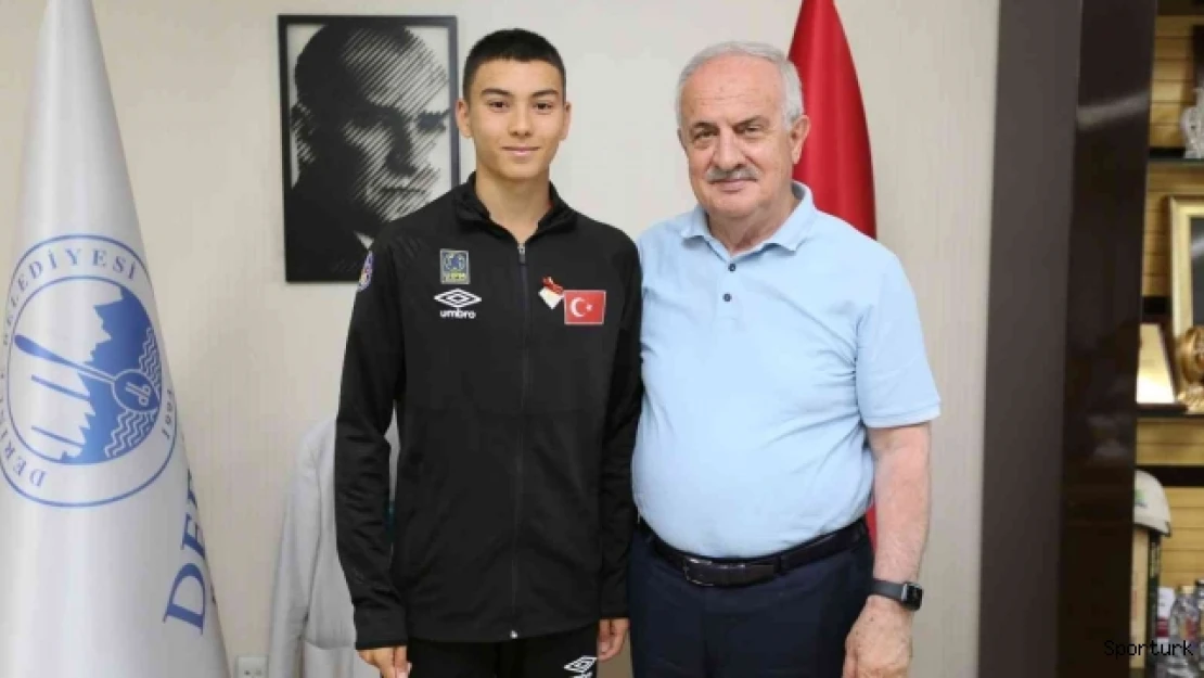 Başkan Zeki Aygün, Avrupa ve Türkiye 3.'sü Ege Önder'i makamında ağırladı