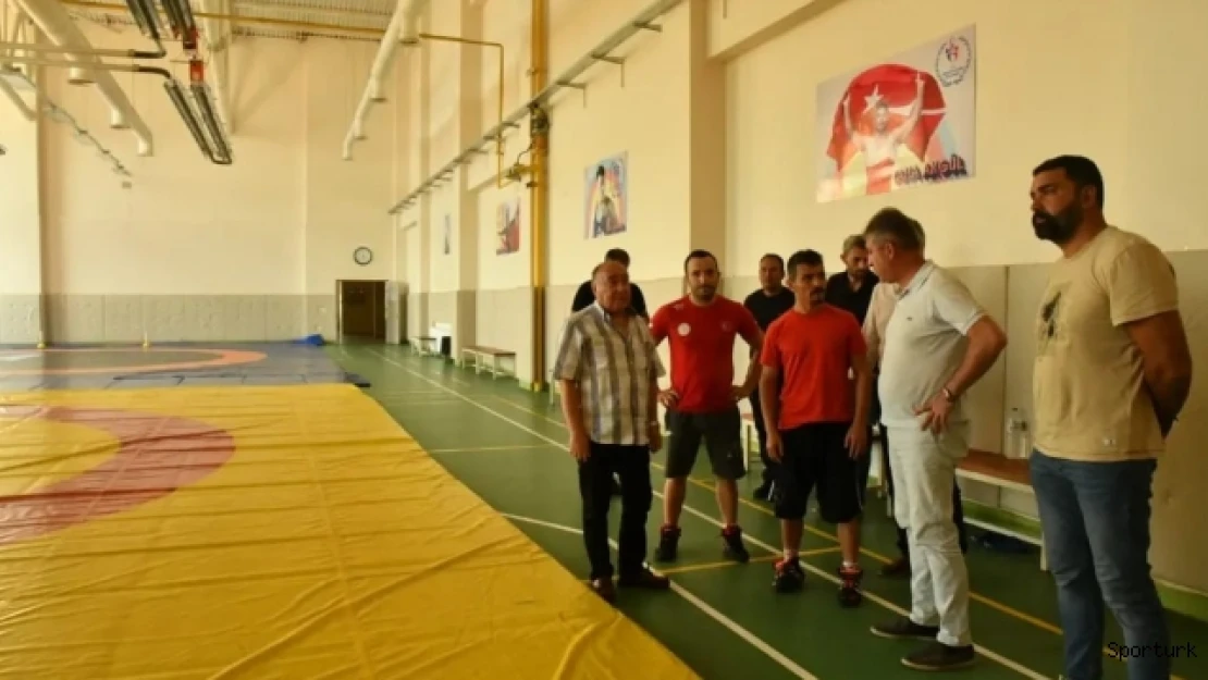 Branş antrenörleri ile tanışma, planlama ve değerlendirme toplantısı