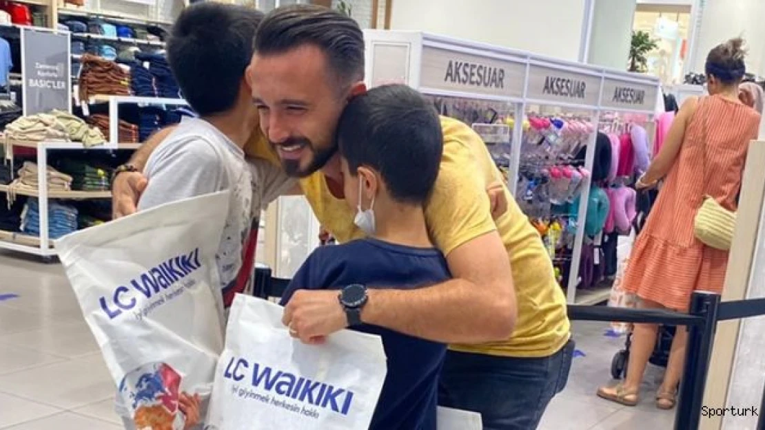 Kaptandan yetim çocuklara bayram hediyesi