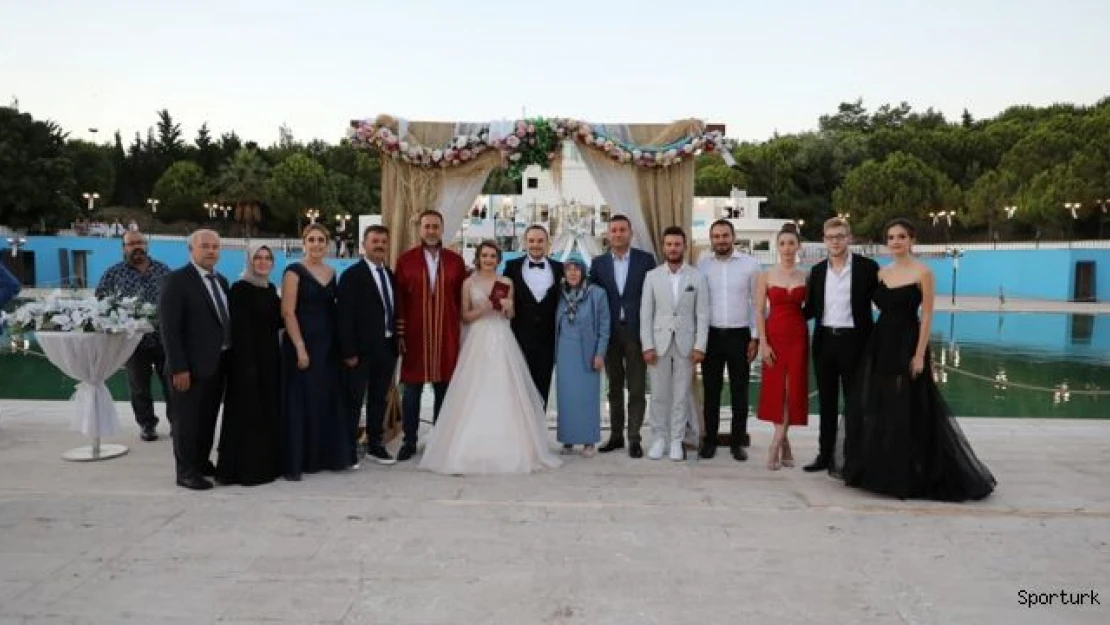 Kenar ve Gözlü ailelerinin mutlu günü