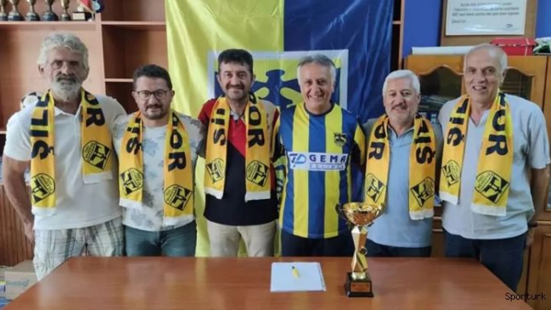 Şilespor şampiyon hocası ile devam ediyor
