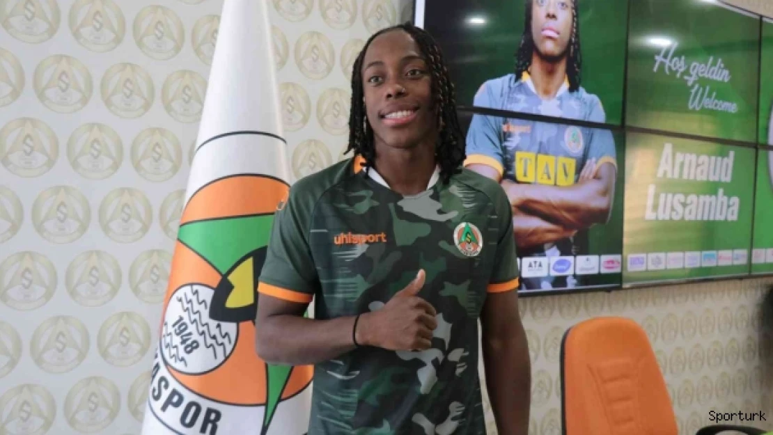 Alanyaspor, Fransız Arnaud Lusamba'yı renklerine bağladı