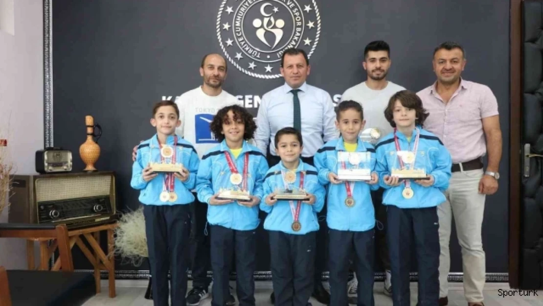 Ali İhsan Kabakcı Ana Lig'in şampiyonlarını ağırladı