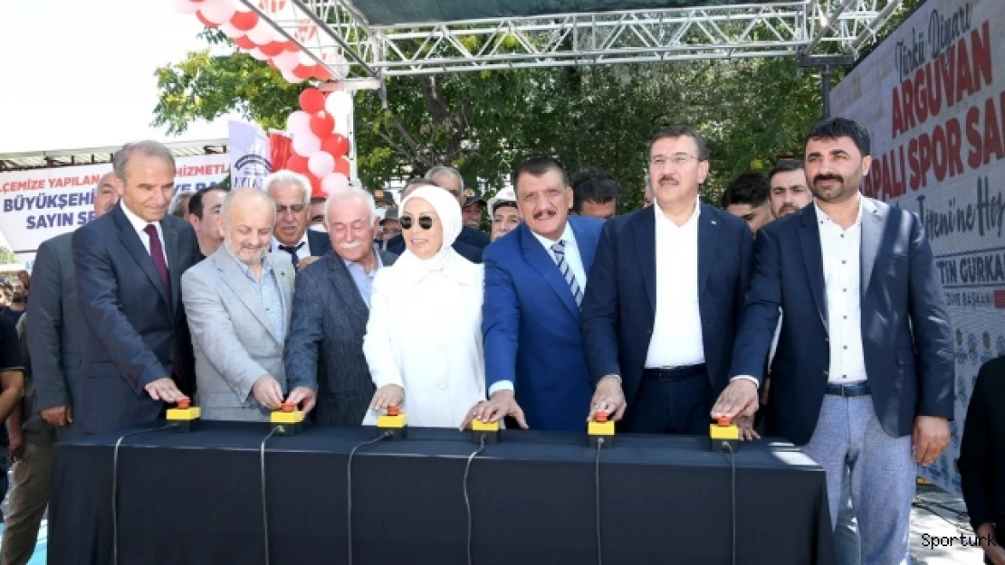 Arguvan Kapalı Spor Salonunun temeli törenle atıldı