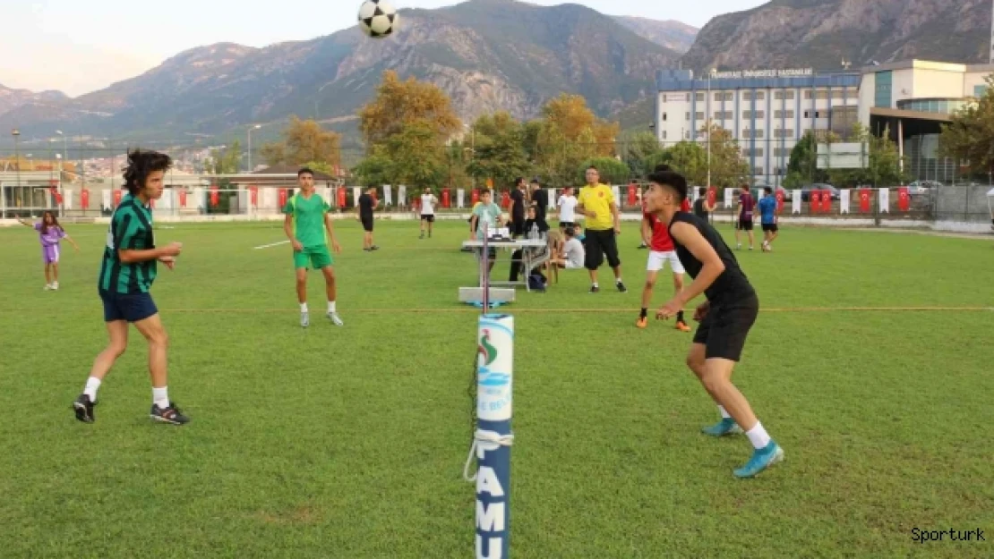 Ayak tenisinde şampiyon belli oluyor