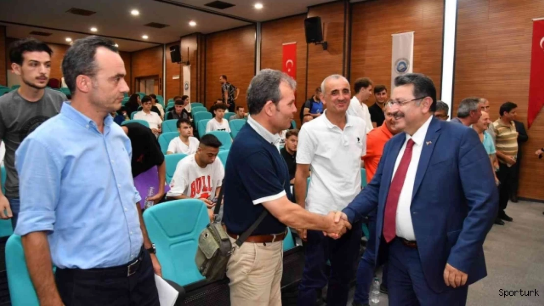 Başkan Genç: &quotHakemler toplumun önüne atılıyor"
