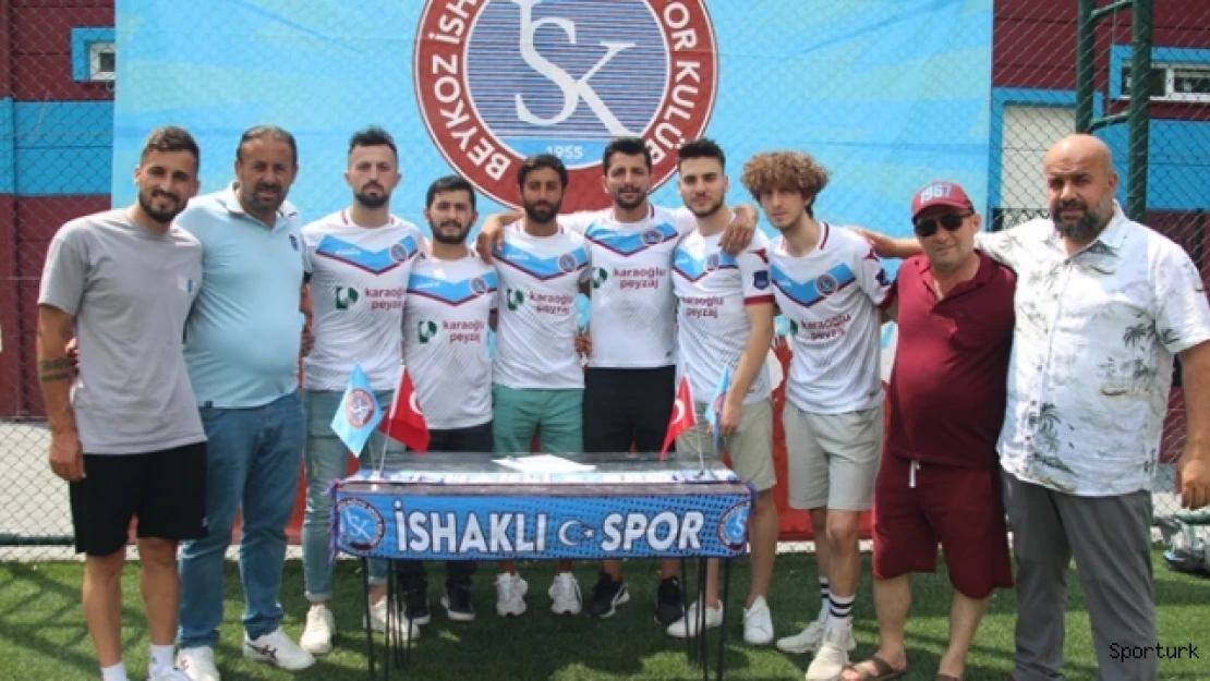 Beykoz İshaklıspor iç transferde 9 futbolcu ile anlaştı