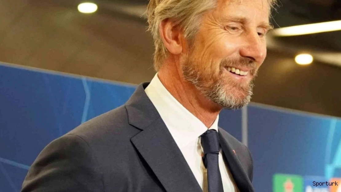 Edwin van der Sar: &quotAhmetcan genç ve hızlı bir oyuncu"