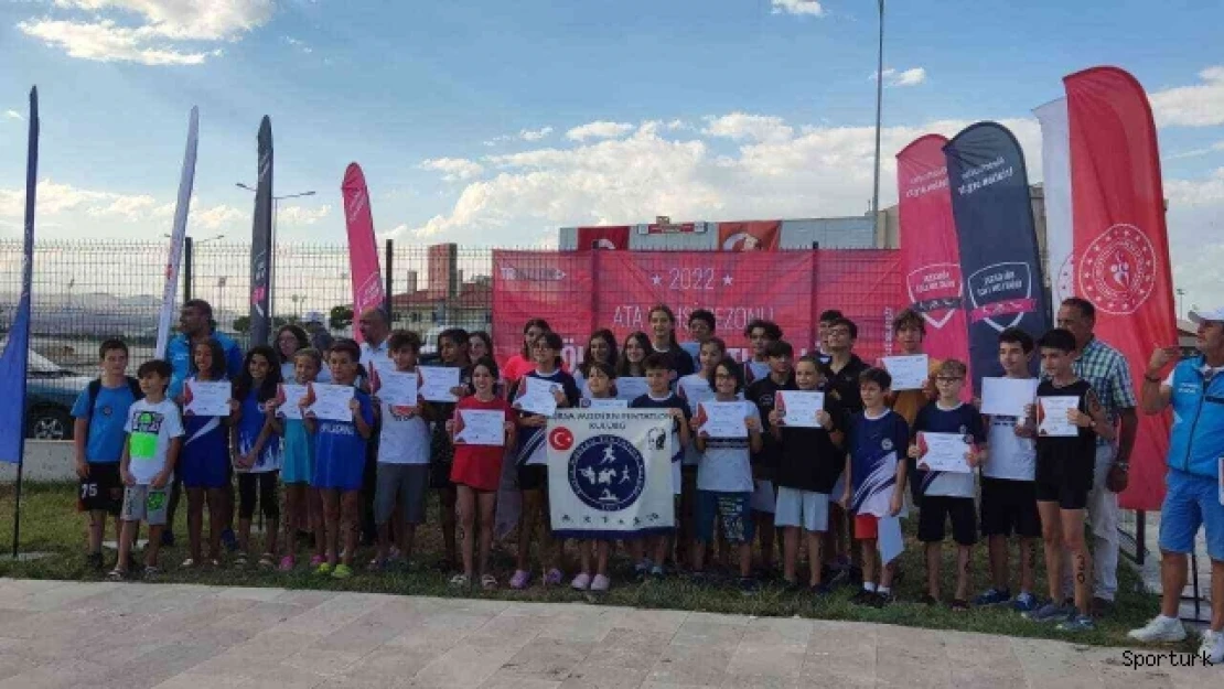 Eskişehirli triatloncular başarıya koştu