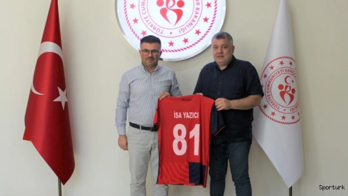 Gençlik ve Spor Müdürüne Düzcespor forması
