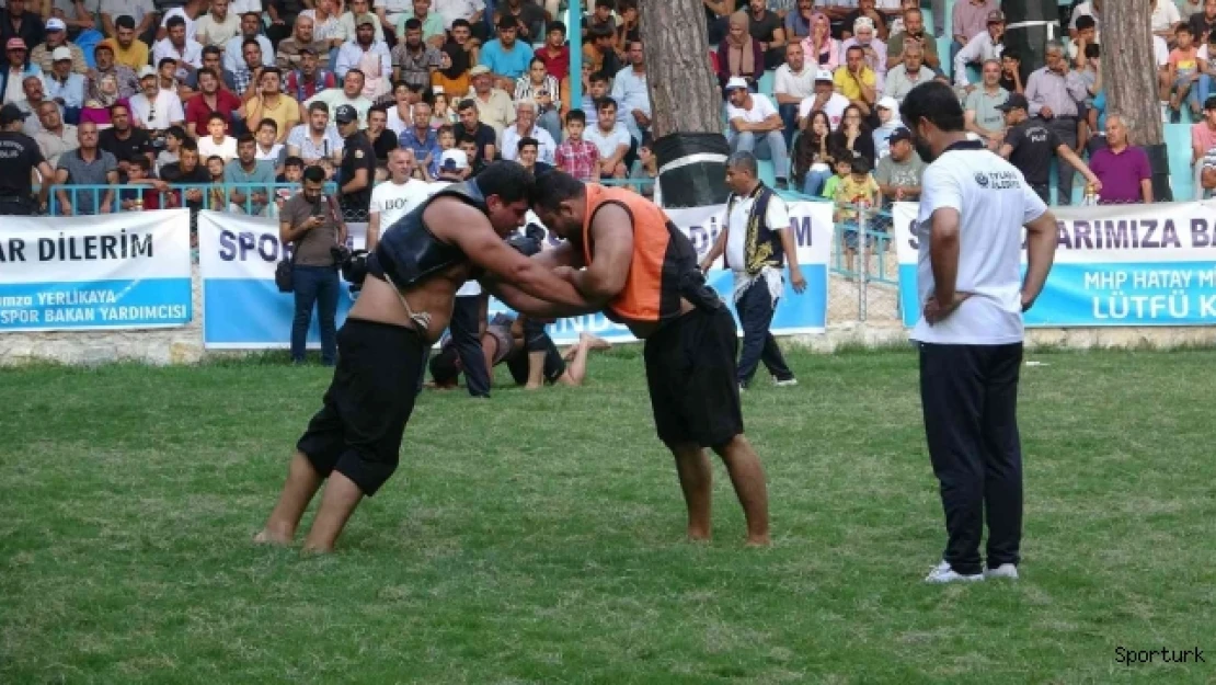 Hatay'da geleneksel Yayladağı Kültür ve Aba Güreşi Türkiye şampiyonası düzenlendi