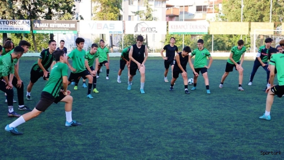 Minik horozlar yeni sezon hazırlıklarına başladı