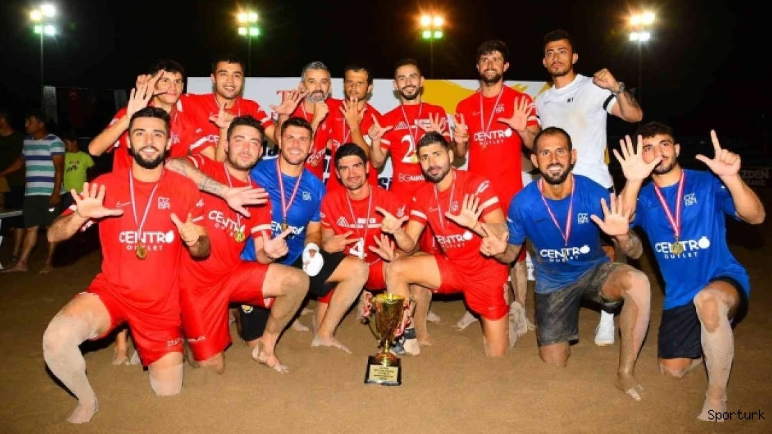 Plaj Futbolunda şampiyon Çimhan Sarılar Spor