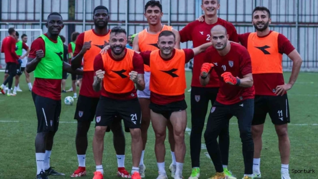 Samsunspor'da 30 futbolcunun lisansı çıkarıldı