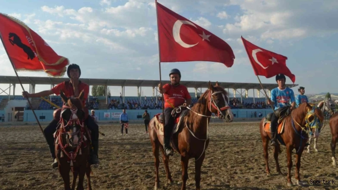Selendi'de atlı ciritte çeyrek final maçları başladı