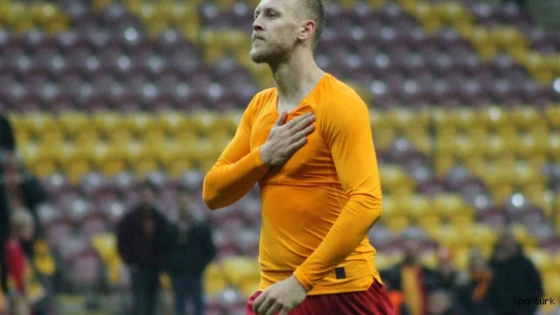 Semih Kaya futbolu bıraktığını açıkladı
