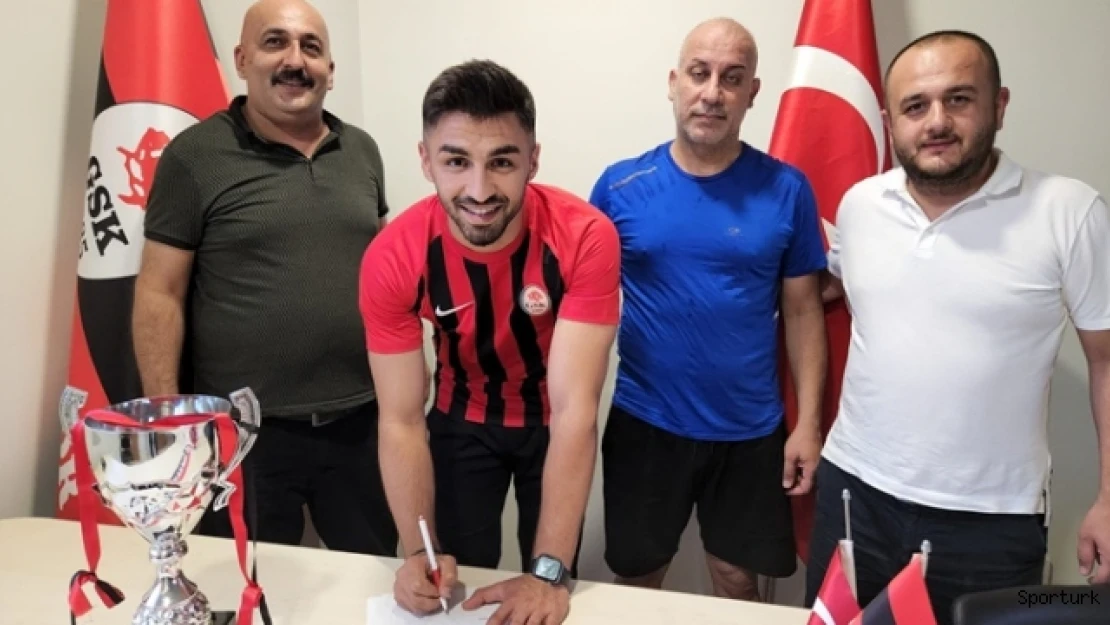 Tarık Taşdemir Gülsuyuspor ile yeniden anlaştı