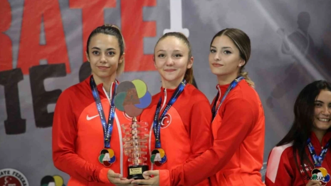 70 ülkeden sporcunun katıldığı karate şampiyonasında madalyalar sahiplerini buldu