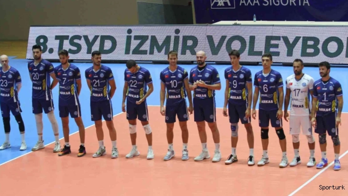 8. TSYD İzmir Voleybol Turnuvasında ilk gün tamamlandı
