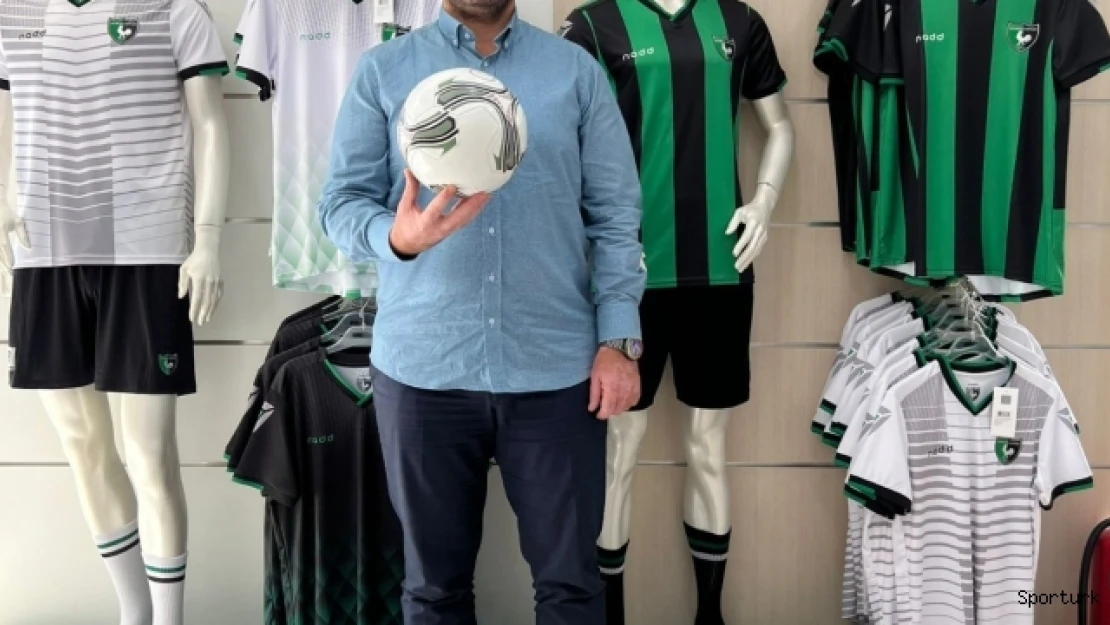 A. Denizlispor Başkanı Uz, kulübün resmi ürünlerinin satıldığı mağazaları ziyaret etti