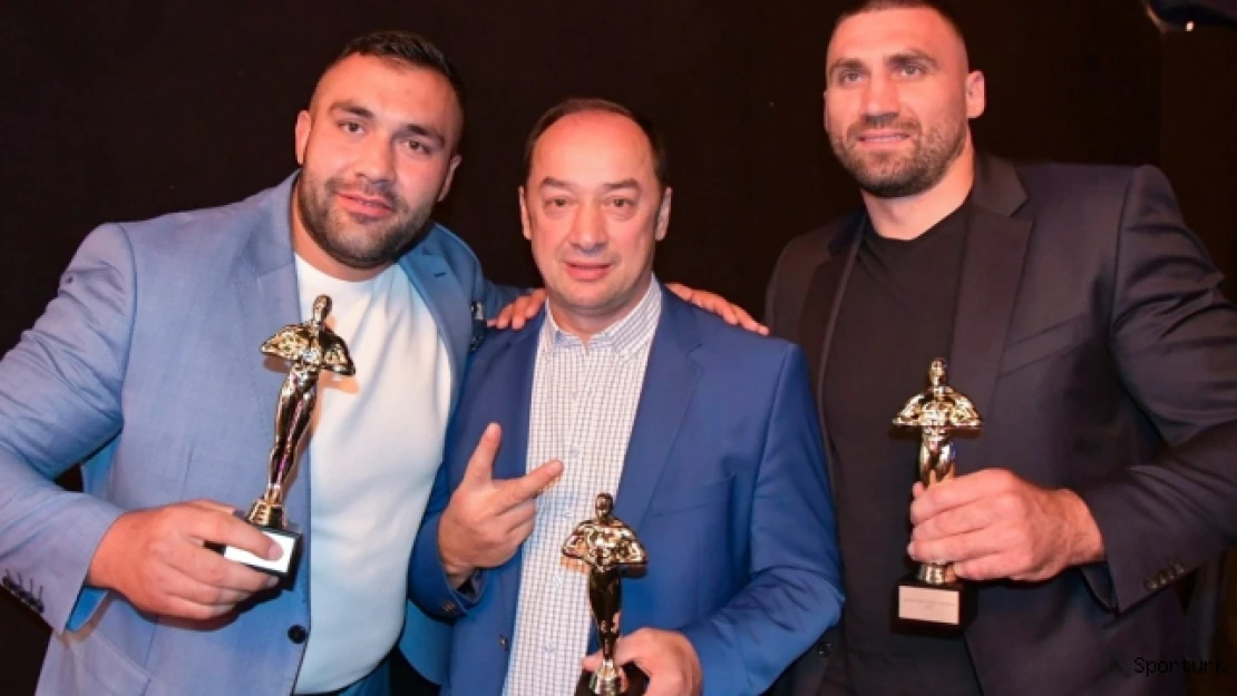 Almanya'da en iyi antrenör seçilen Bülent Başer, başarısının sırrını açıkladı