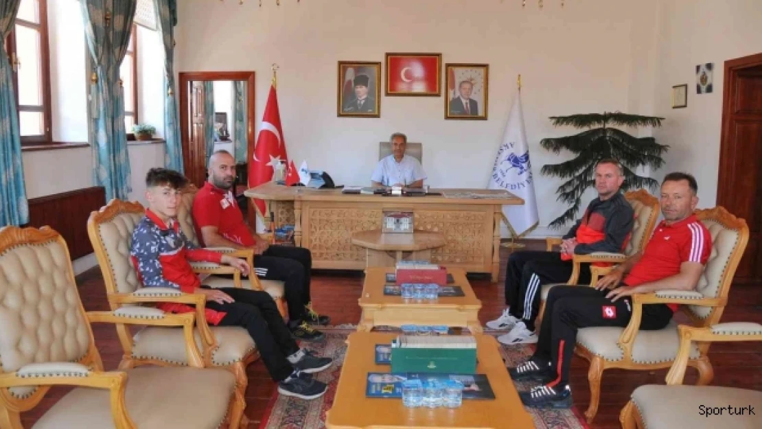 Avrupa Şampiyonu Ergün'den Başkan Akkaya'ya teşekkür ziyareti