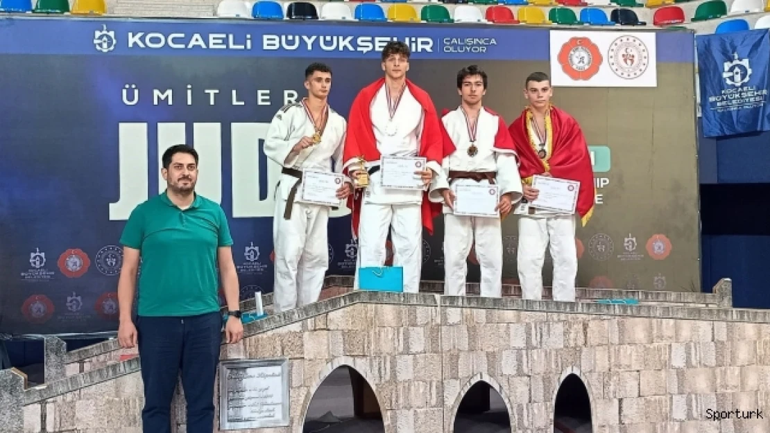 Balkan Şampiyonası'nda Çifte Başarı