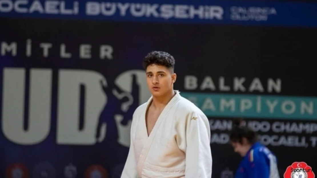 Balkan şampiyonu Mikail Zaloğlu oldu
