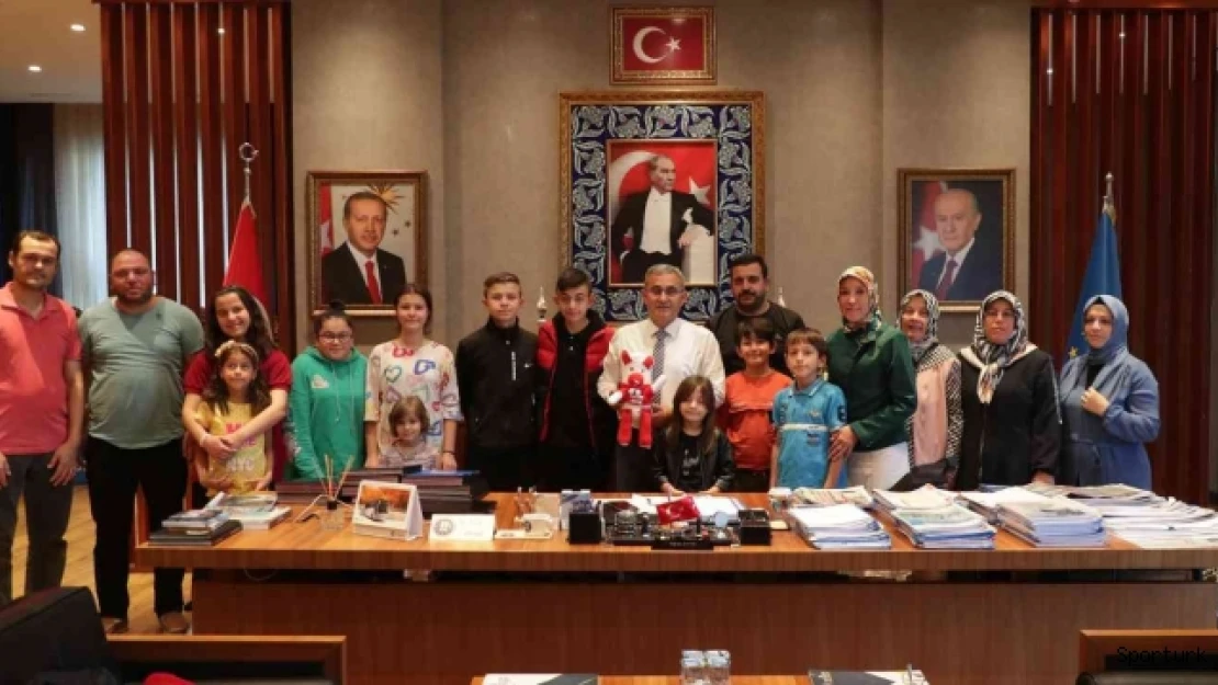 Başkan Işık, şampiyon sporcuları makamında ağırladı