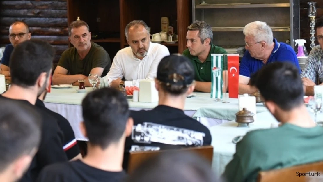 Bursaspor, Büyükşehir Belediye Başkanı Ömer Furkan Banaz ile bir araya geldi