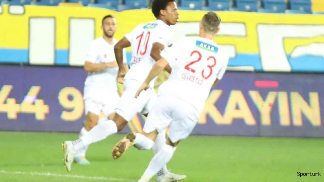 Clinton N'Jie, Sivasspor'da siftah yaptı