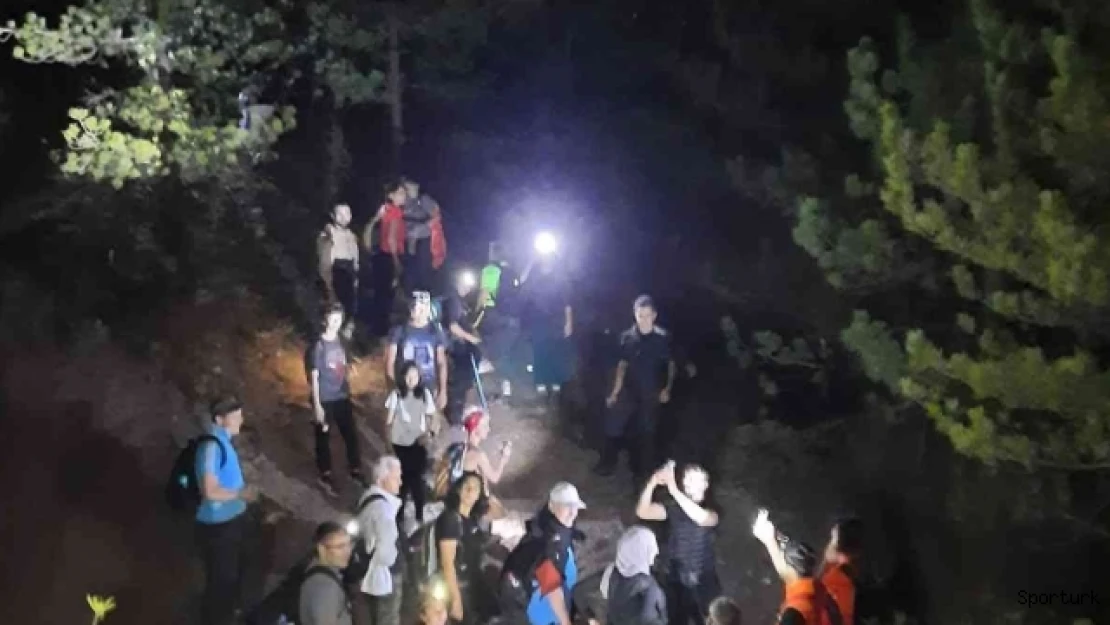 Doğa tutkunları soğuk havaya aldırış etmedi