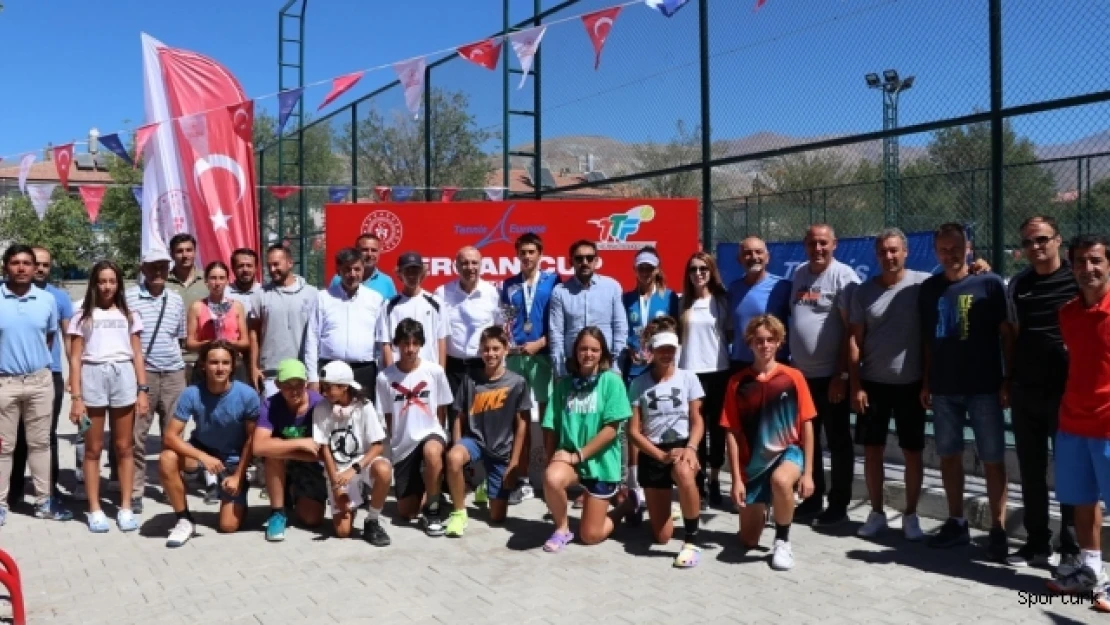 Erzincan uluslararası tenis turnuvasına ev sahipliği yaptı