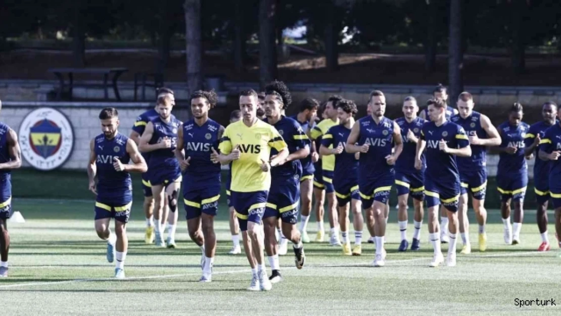 Fenerbahçe, 3 ismi listeye almadı!