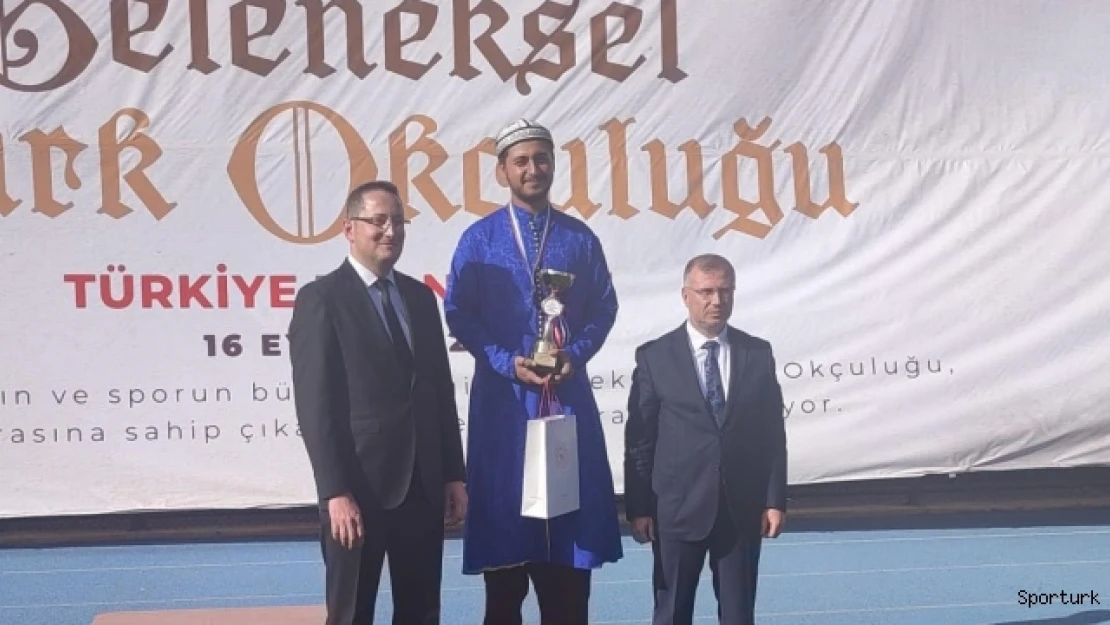 Geleneksel Türk Okçuluğu Turnuvası'nda Anadolu Üniversitesi başarısı