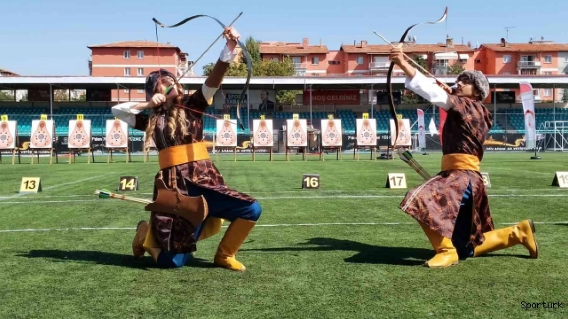 Gençlik Merkezleri arası Geleneksel Türk Okçuluğu Turnuvası Ankara'da düzenlendi