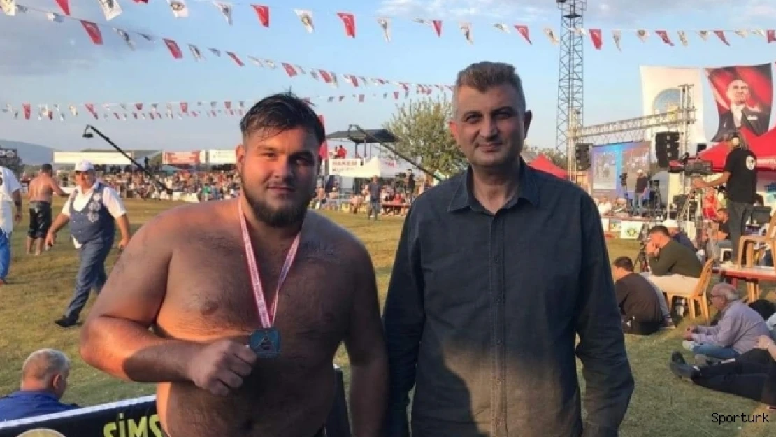Gölcüklü pehlivan Elmalı güreşlerinde finale kalmaya hak kazandı