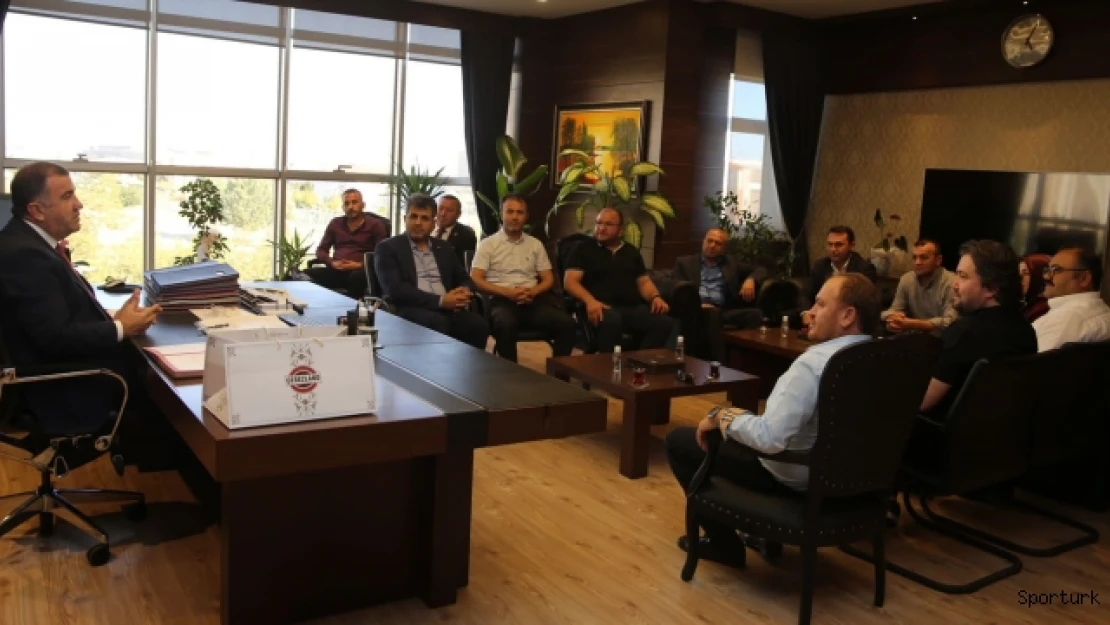 Gümüş ve ekibinden kaymakam Eldivan'a ziyaret