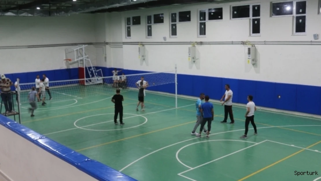 İnönü'de geleneksel voleybol turnuvası başladı