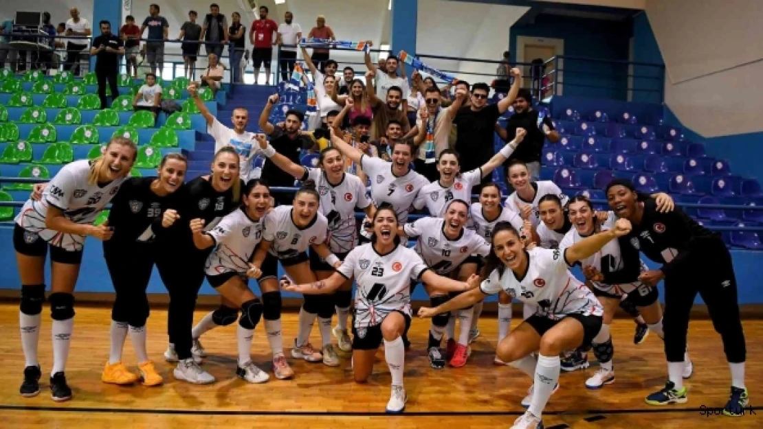 Konyaaltı'nın Mavi Kelebekler'inden rahat galibiyet