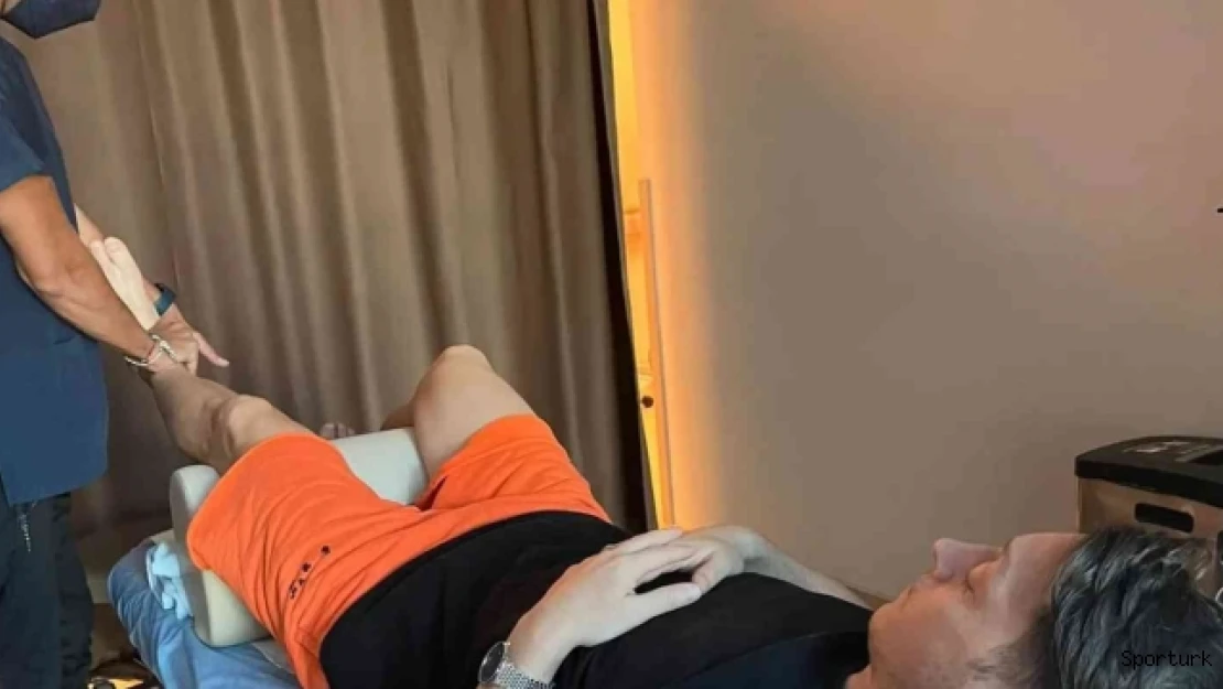 Mesut Özil ameliyat olacağını açıkladı