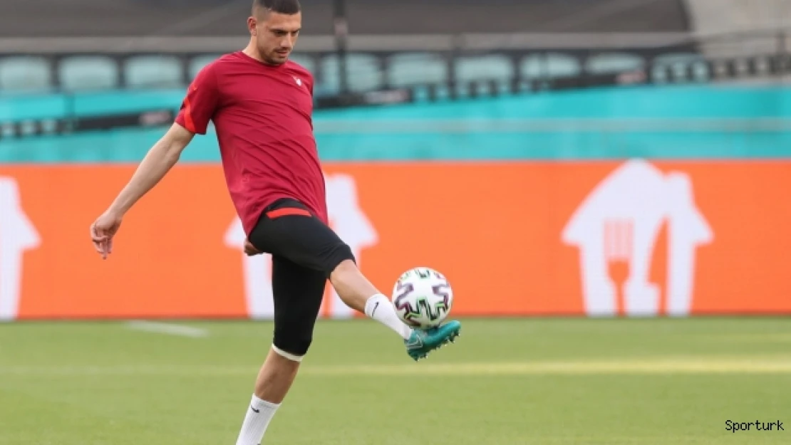 Milli futbolcu Merih Demiral ilk başkanını unutmadı
