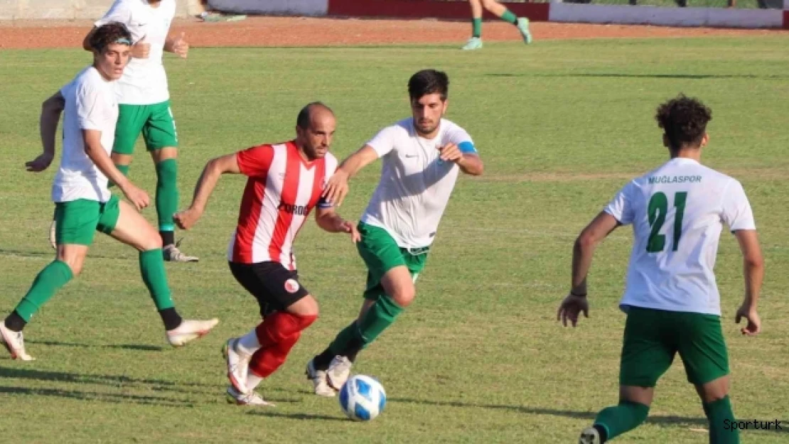 Muğlaspor hazırlık maçında İncirliova'yı 4-0 mağlup etti