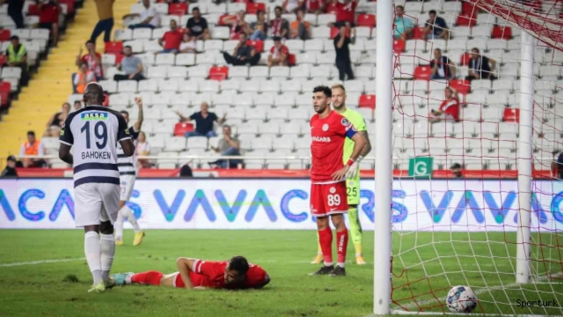 Spor Toto Süper Lig: Antalyaspor:0 - Kasımpaşa: 2