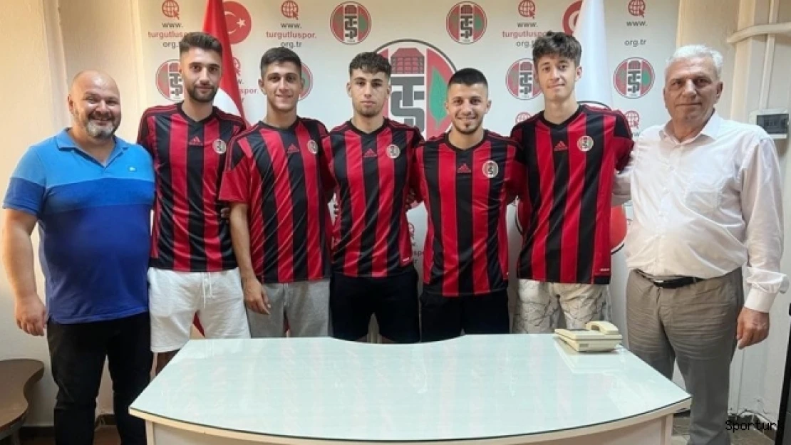 Turgutluspor altyapı oyuncularıyla profesyonel sözleşme imzaladı