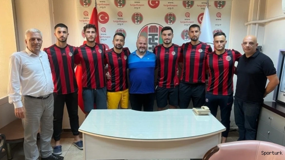 Turgutluspor'da imza yağmuru