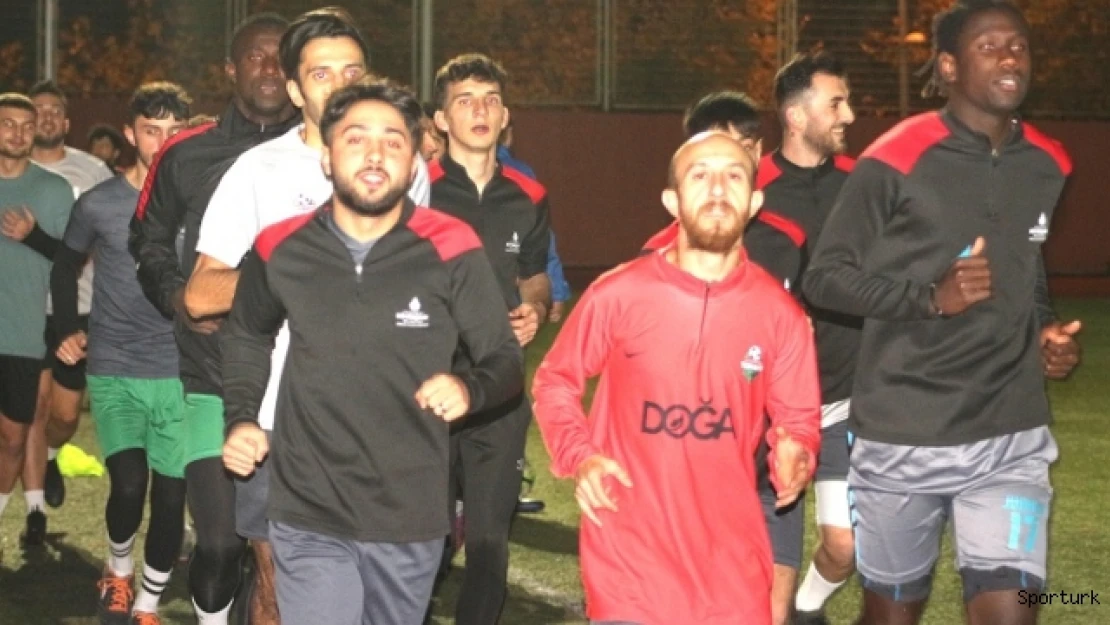 Yeşilkent ön libero arıyor