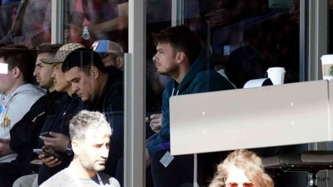 Adem Llajic, tribünde